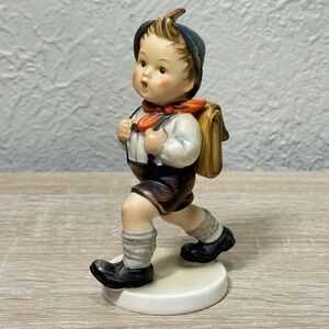 Goebel Hummel School Boy HUM 82/0 TMK3 5" 1950s Backpack Stylized Bee W Germany